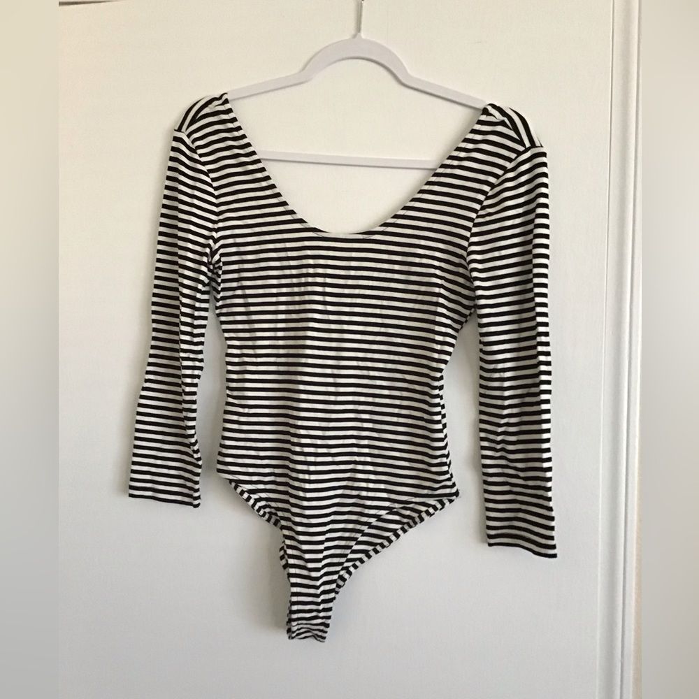 Forever21 black and white scoop neck bodysuit